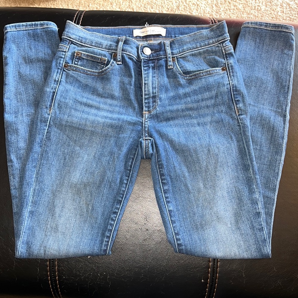 High Rise True Skinny Jeans with Washwell